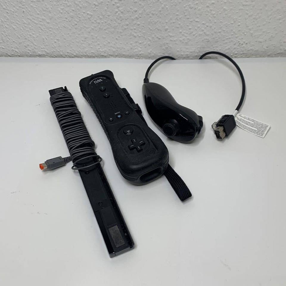 Wii U Schwarz 32 GB Controller Nunchuck Alle Kabel - Getestet in Goch