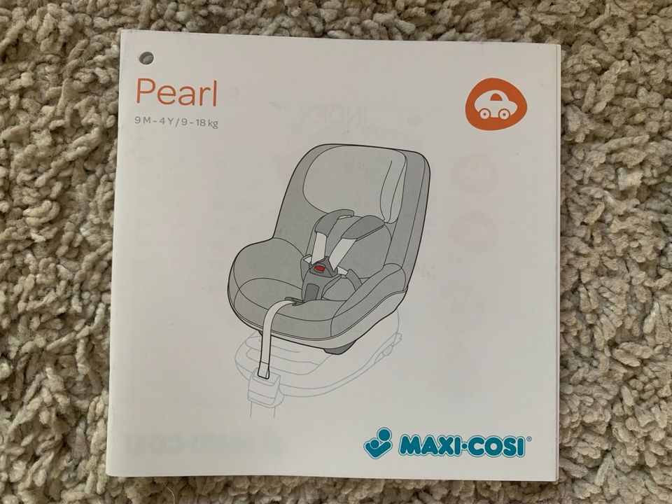 Maxi Cosi Pearl + Family Fix Station in Kassel