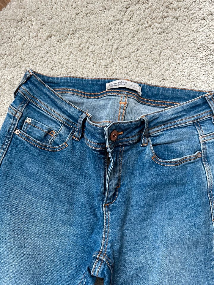 Zara Basic Jeans in Karlsruhe