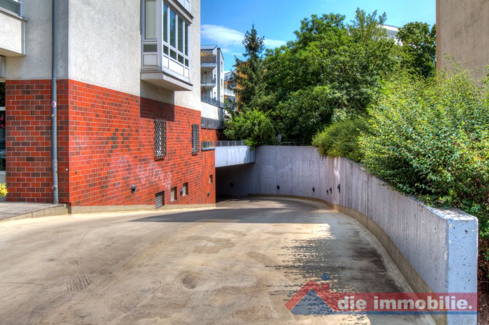 ***attraktiver Dachgarten - 3-Zimmerwohnung mit Aufzug und Tiefgarage*** in Berlin