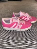 Adidas Turnschuhe Sneaker Gr. 31 pink Hessen - Ulrichstein Vorschau