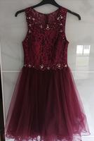 Laona Cocktailkleid bordeaux Gr 38 florale Spitze Tüll Kleid Mecklenburg-Vorpommern - Stralsund Vorschau