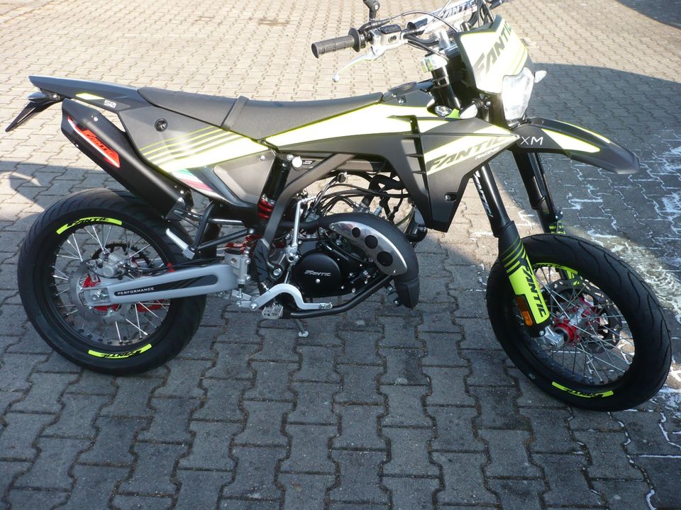 Fantic XM 50 Performance Supermoto no Beta Sherco in Friedberg