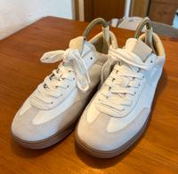 Sneaker ZARA weiß GR.39 NEU! Baden-Württemberg - Mühlhausen-Ehingen Vorschau