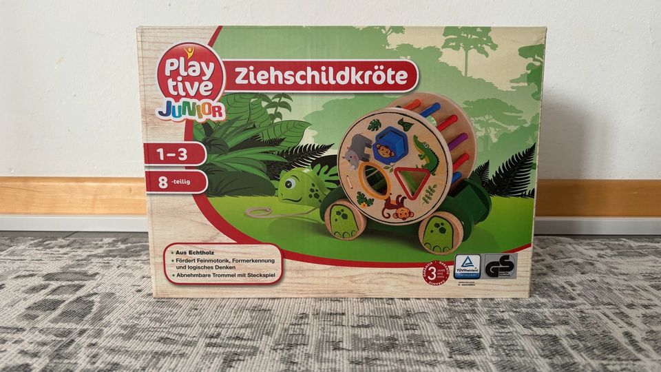 Ziehspielzeug Schildkröte Playtive mit Steckspiel in München