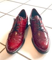 Halbschuhe Tamaris, lack Leder, weinrot 39. Budapester Muster Bayern - Wolnzach Vorschau