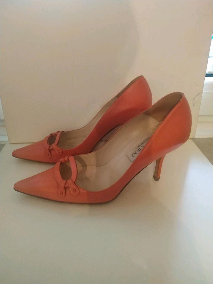 JIMMY CHOO Pumps Gr.37,5 Leder Orangen Farbe in München