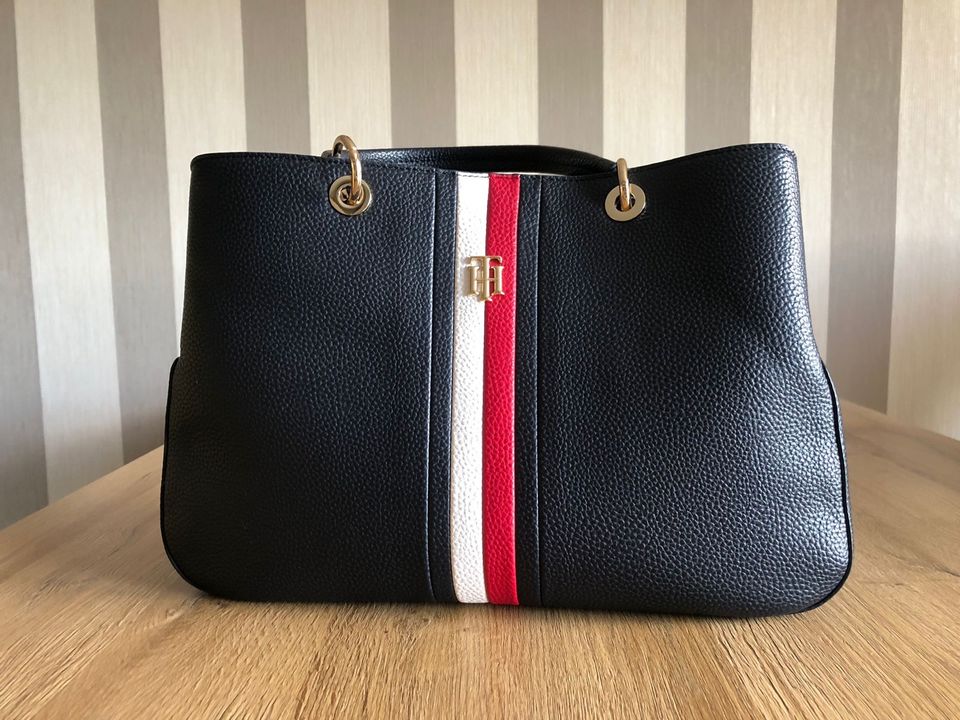 Verkaufe Tommy Hilfiger Damenhandtasche in Planebruch