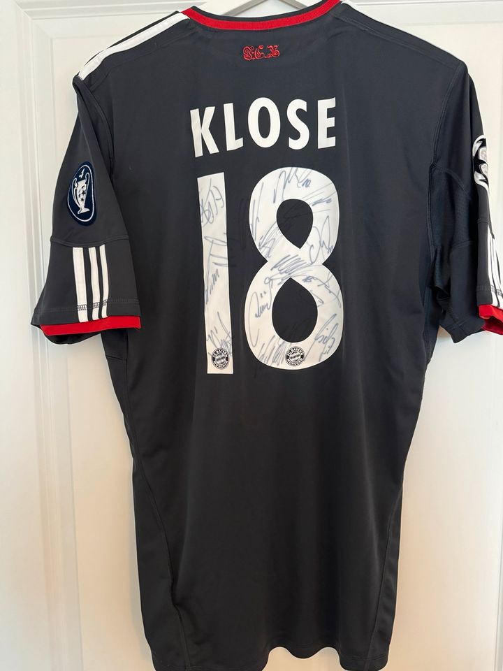 Signiertes Trikot FC Bayern München - Klose und Champions League in Börnsen