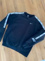 *Nike Original Pulli wie Neu Größe M in schwarz Nordrhein-Westfalen - Bedburg Vorschau