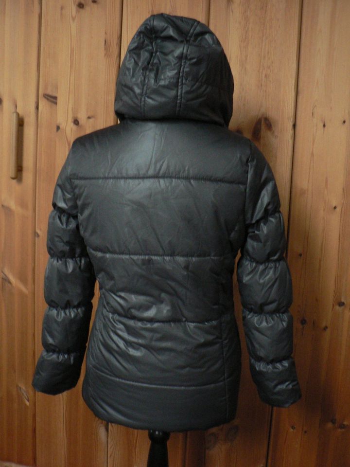 Neu ESPRIT Gr. 164 warme Winter-Jacke Pufferjacke mit Kapuze in Marburg