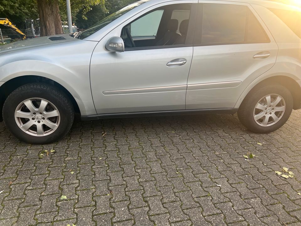 Mercedes ML 320 in Wuppertal