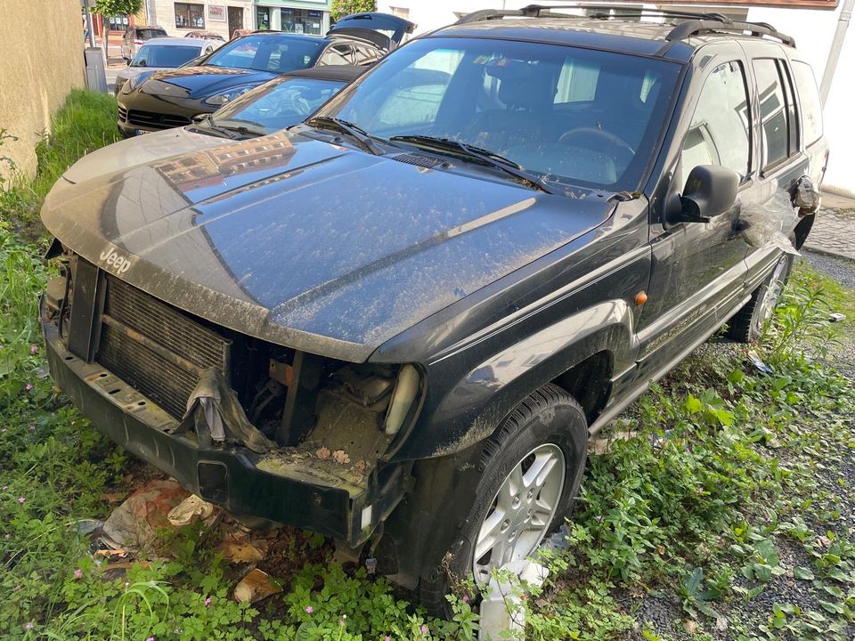 Jeep Cherokee ohne Papiere und ohne Schlüssel in Eisenach