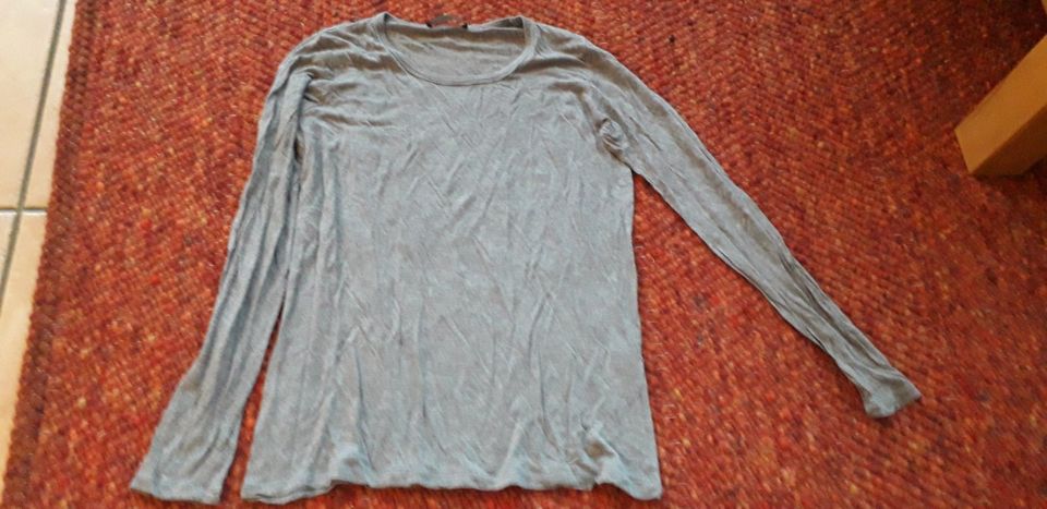 Graues Shirt von Brax,  Gr L, 100 % Viskose in Landshut