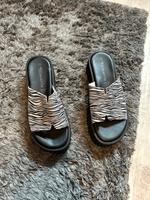 Tamaris Plateu Sandalen Zebra 39 Lüneburger Heide - Neuenkirchen Vorschau