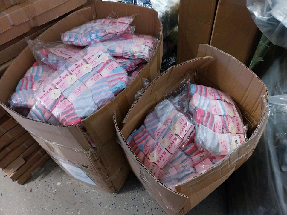 1000 Paar Jungen Mädchen Socken Restposten Kinder Sonderposten in Hamburg