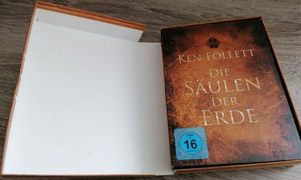 Die Säulen der Erde [4 DVDs] -Ken Follet -sehr gut erhalten in Blumberg