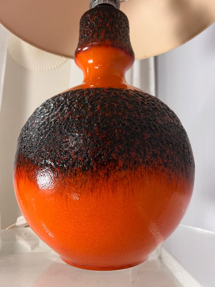 JASBA Bodenlampe Seidenschirm 70er orange Lava Pottery Westgermany Vintage Design Leselampe Stehlampe Handwerkskunst in Berlin