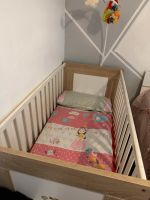 Zu verkaufen ist ein Babybett mit Schubladen und höhenverstellbar Nordrhein-Westfalen - Recklinghausen Vorschau