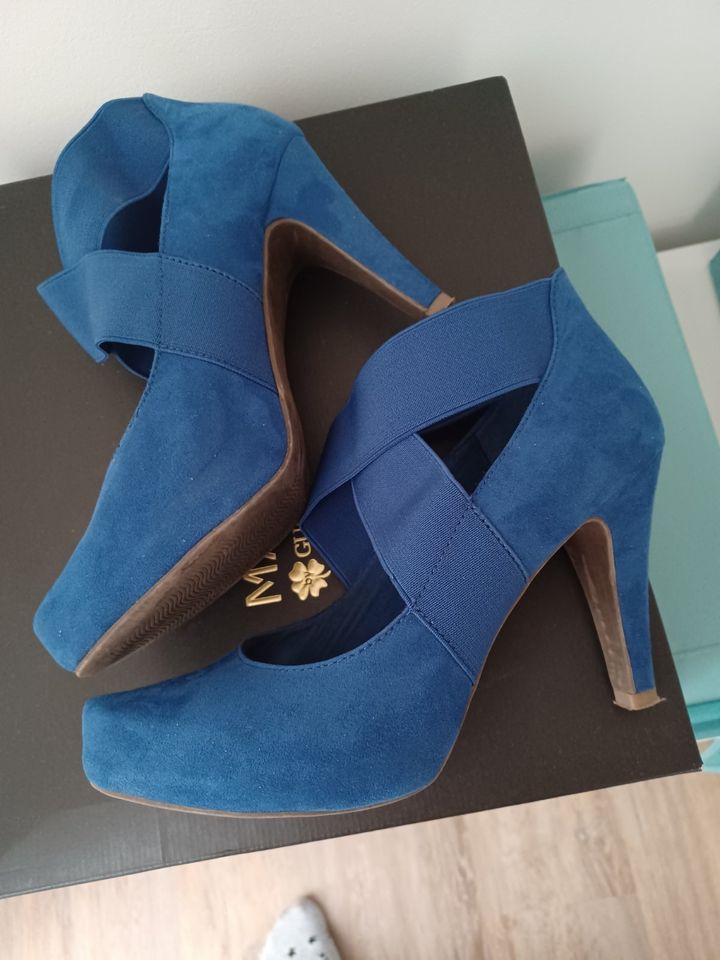 royalblaue High Heels Größe 40 in Bardowick