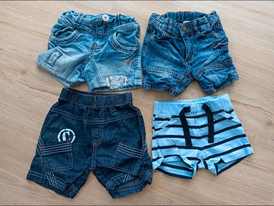 Kurze Hosen Shorts Größe 62, 62/68 in Meitingen