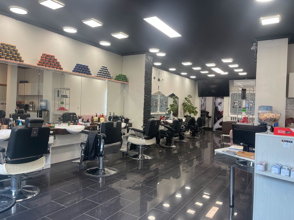 Friseur Salon und barber shop und Kosmetik Studio in Frankfurt am Main