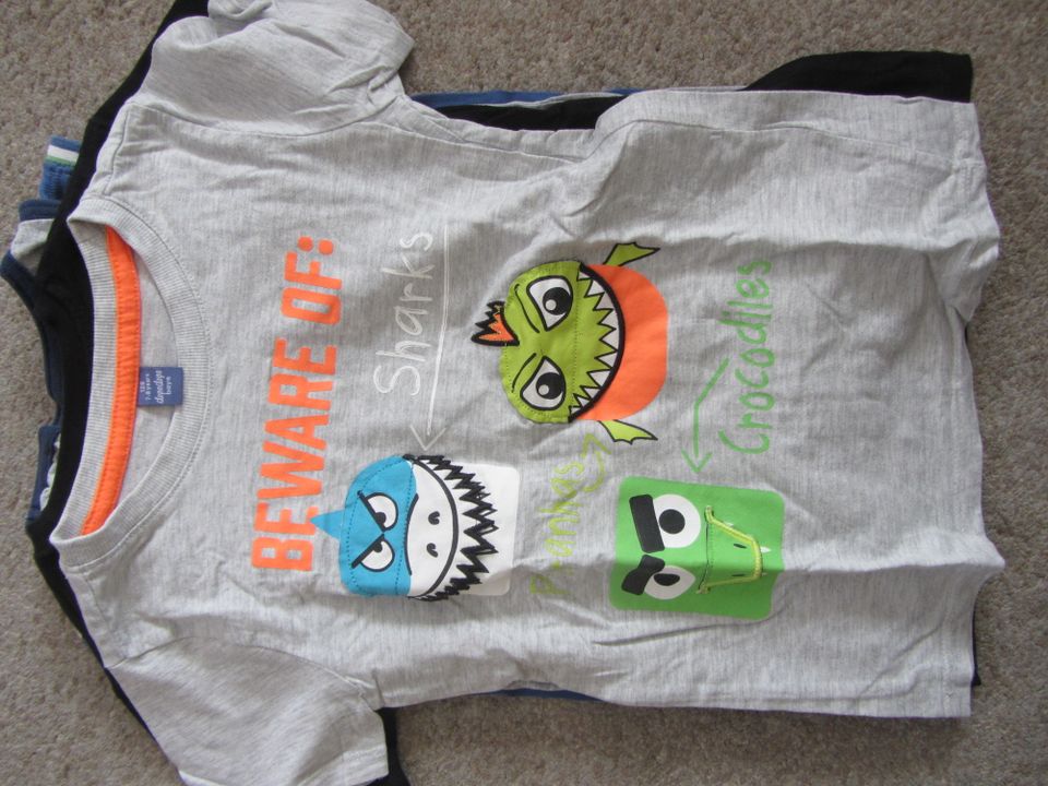 6x T-Shirts Jungen, Gr. 128, Versand ab 4€ in Oettingen in Bayern