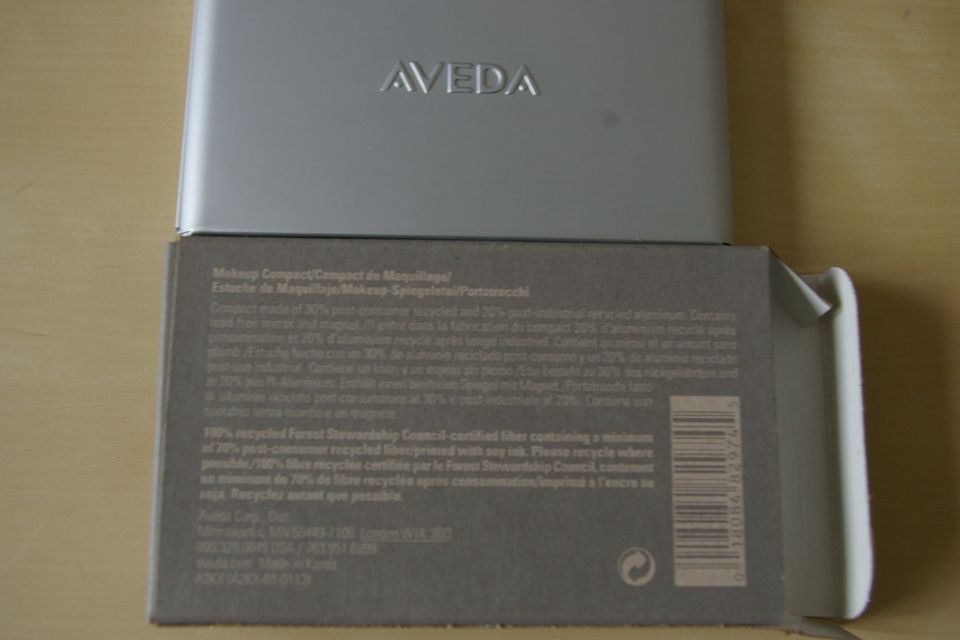 Aveda Make-up Kompakt Mini nachfüllbar hält bis 8 Lidschatten NEU in Bad Nauheim