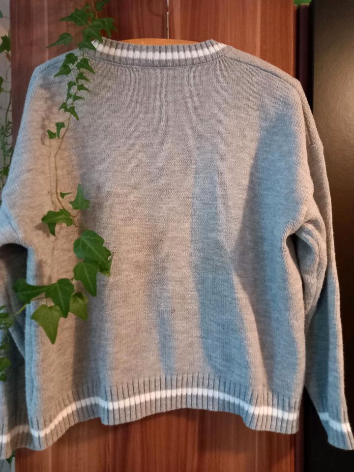 Strickpullover gr L grau weiß sehrgut 7 Euro in Reichshof