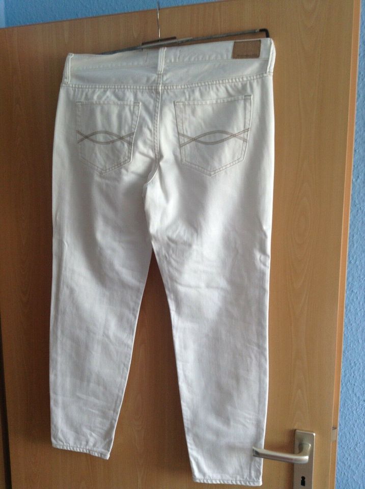 Abercrombie & Fitch Boyfriend Straight Jeans, W28 L25 Neuwertig! in Moers