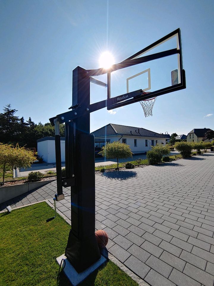 MegaSlam Basketballkorb 72" Korbanlage Profianlage NBA Basketball in Barsbüttel