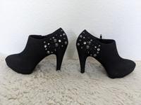 High Heels Pumps schwarz Nieten Catwalk Schuhe Neu Größe 38 Bayern - Ochsenfurt Vorschau