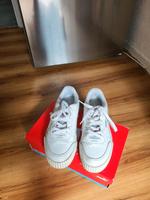 Puma Carina Lift TW 38.5 Sneaker Laufschuhe Sportschuhe Hamburg - Altona Vorschau