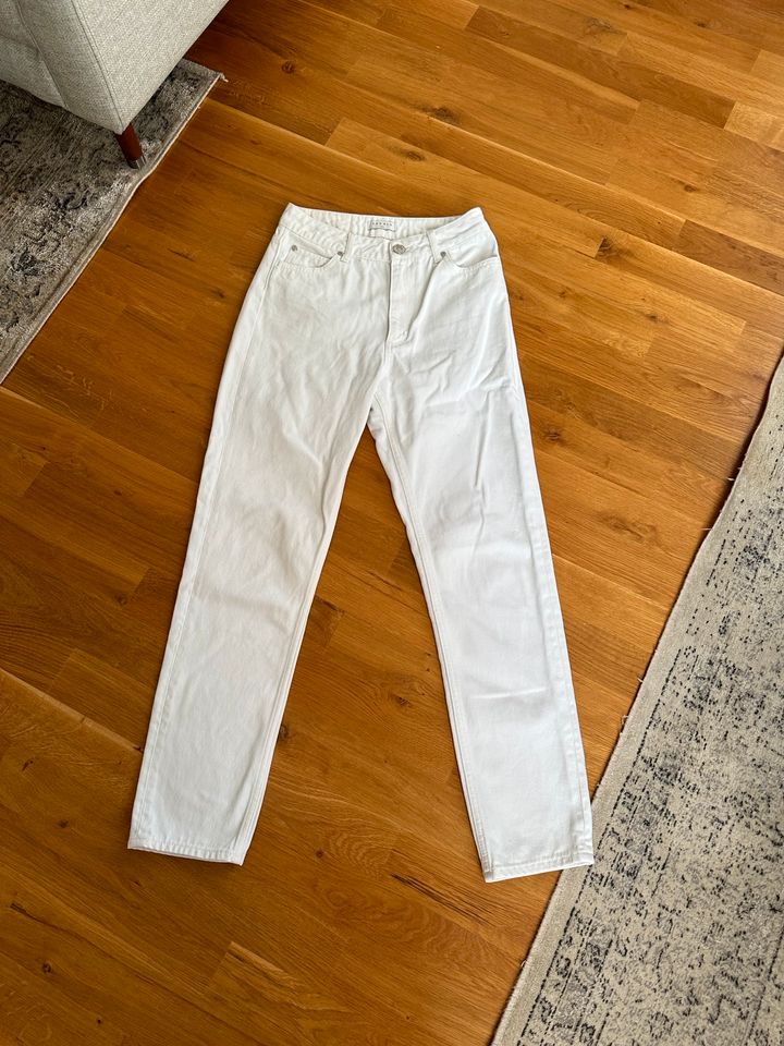 Sandro Damen Jeans weiß Gr. 36 neuwertig in Berlin