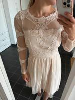 Spitzenkleid von VILA  für Hochzeit, Taufe oder Party Midikleid München - Bogenhausen Vorschau