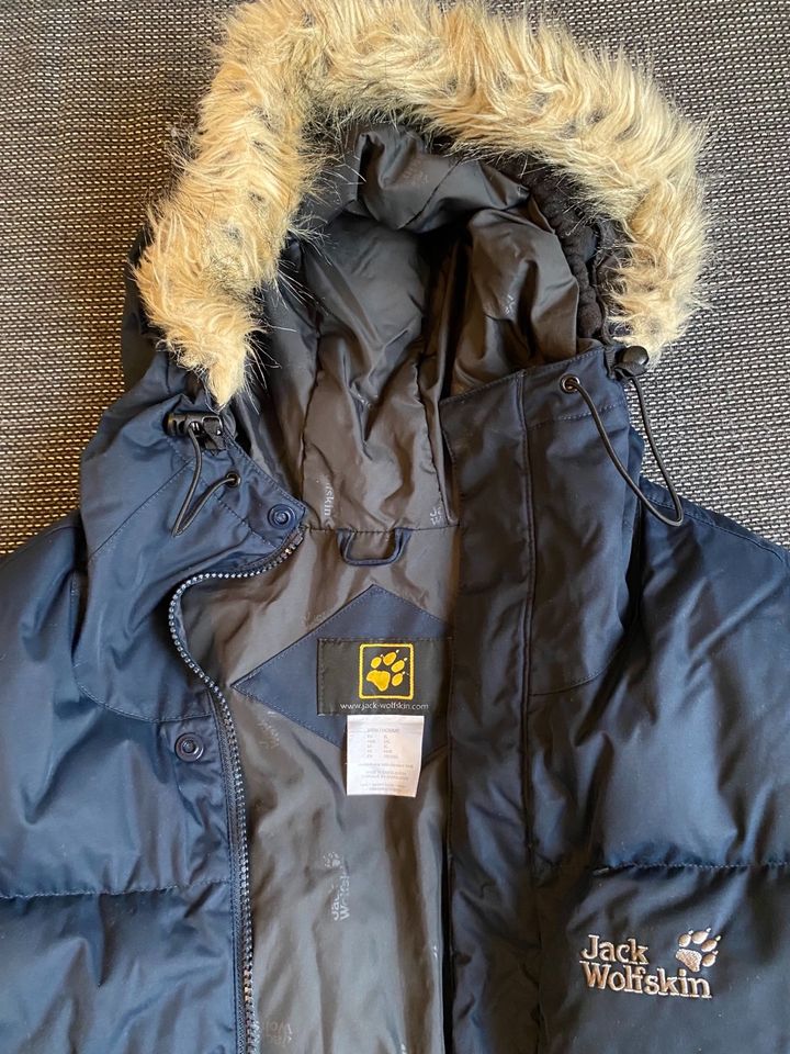 Original Jack Wolfskin Winterjacke in Berlin