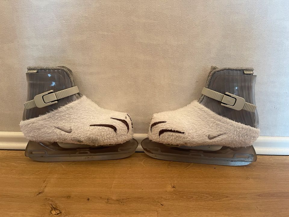 Nike Furry Friends Schlittschuhe 32-36 Größen verstellbar Grau in Medebach