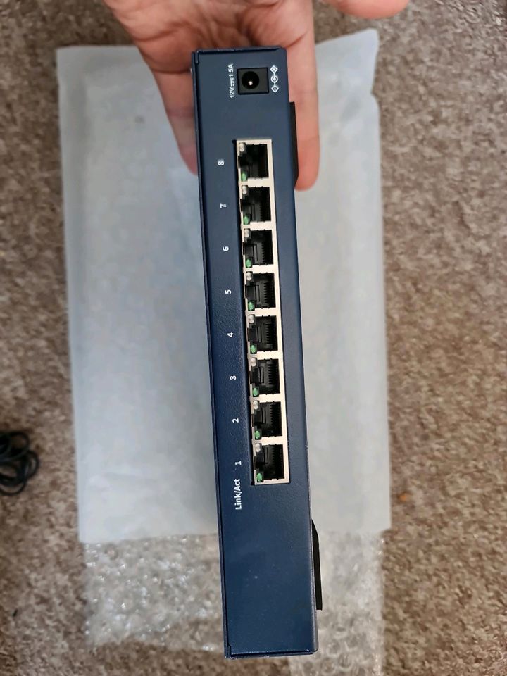 TP-LINK Ethernet Switch TL-SH1008 2.5Gbps in Leipzig