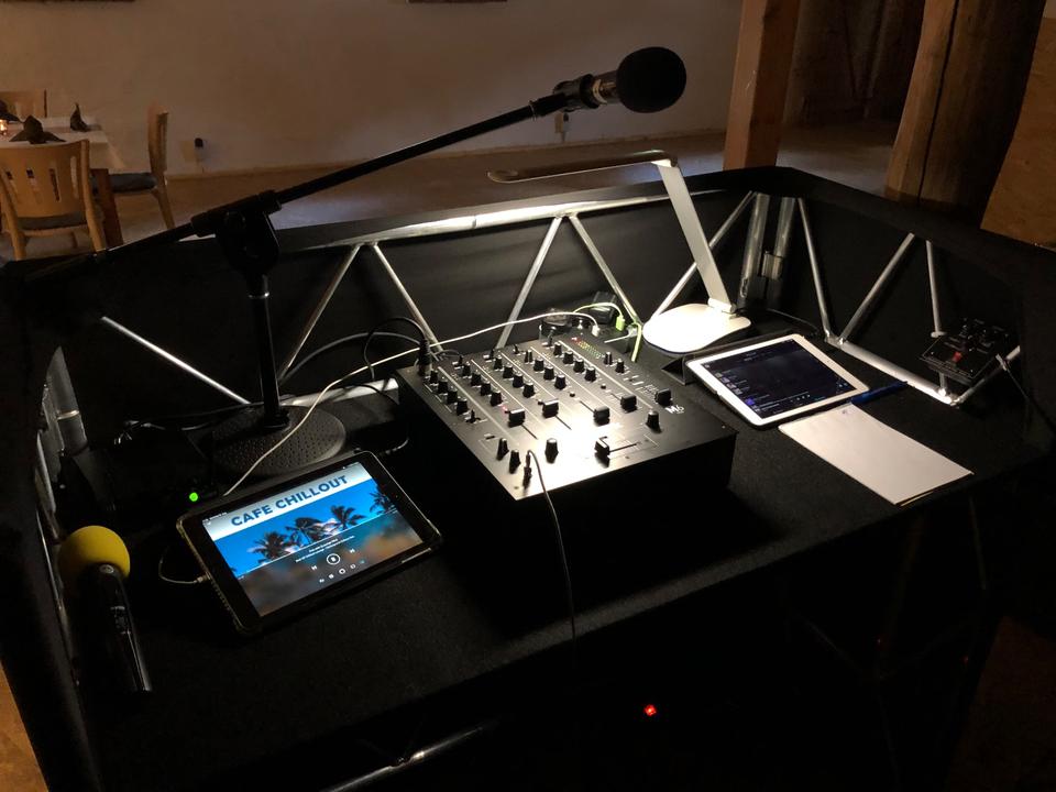 DJ Equipment Lichtshow-Anlage/Nebel wenig benutzt, anschauen! in Hirschfeld (Brandenburg)