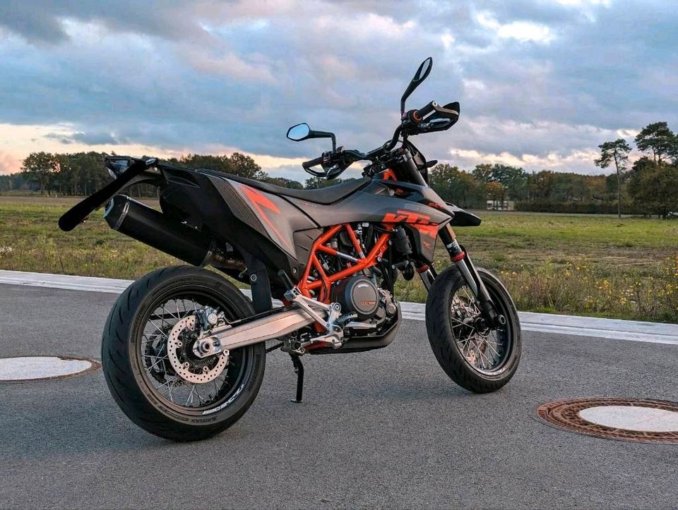 1. Hand KTM 690 SMC-R Supermoto offen in Steinfeld