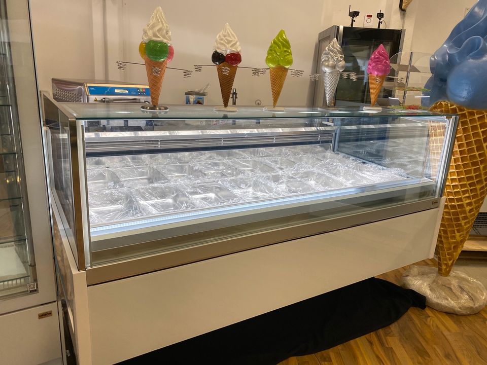 Eiscafe Orion KT Eisvitrine  Modell: G12/G9/G6 in Osnabrück