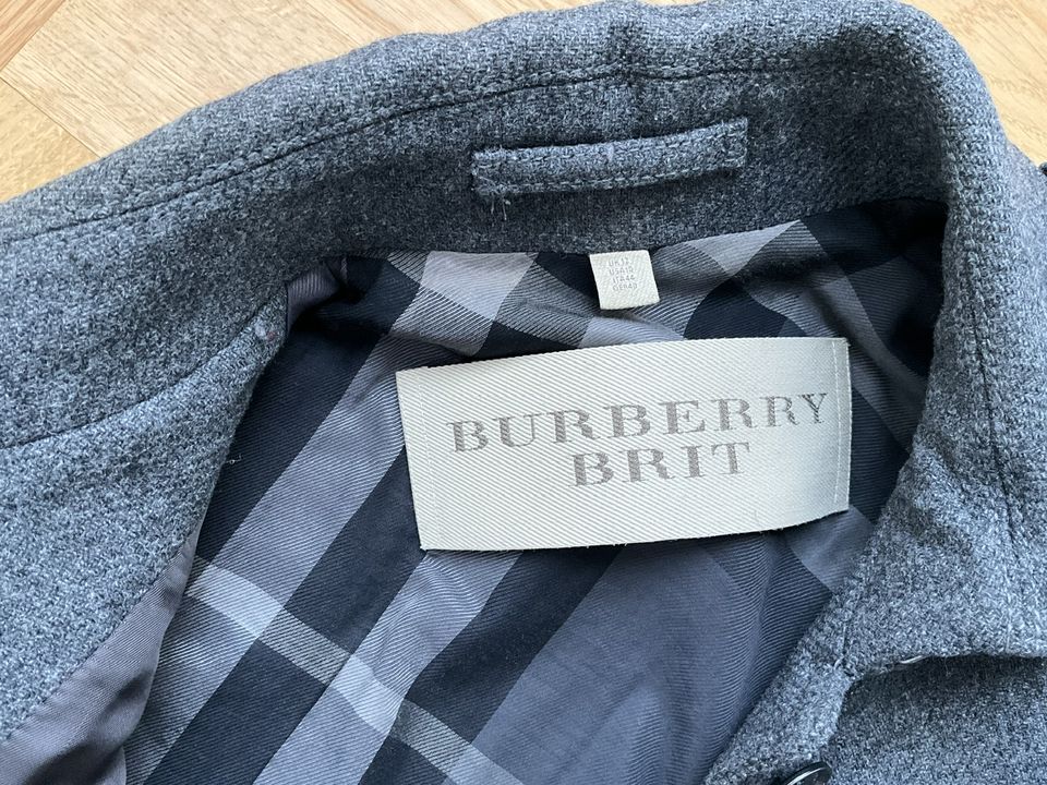 Burberry Damen Jacke in Krefeld