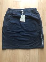 Tommy Hilfiger Sweater Rock 176 Neu Hessen - Wiesbaden Vorschau