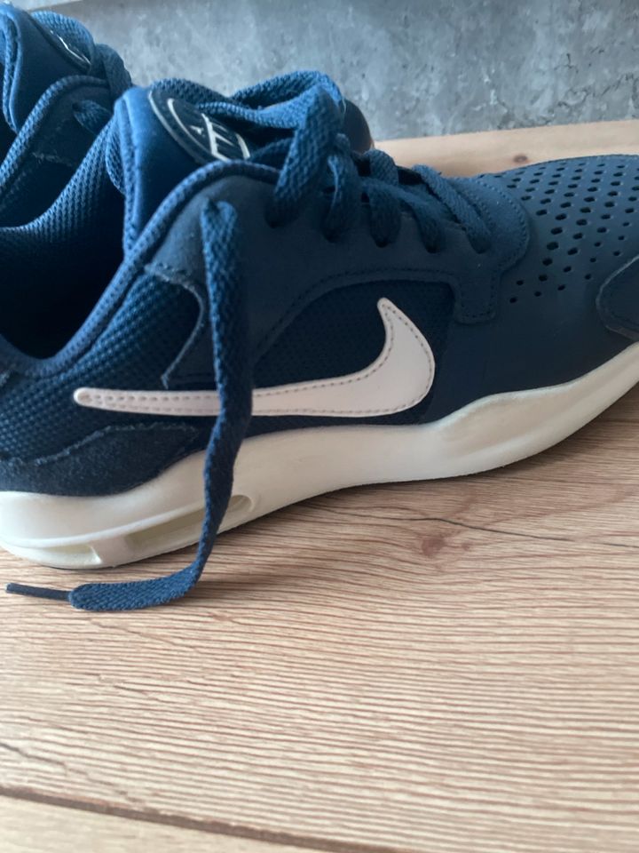 Nike Air Max Turnschuhe 36.5 Top Zustand in Ortenburg