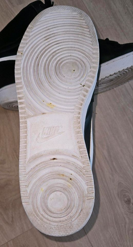 NIKE Schuhe Turnschuhe Gr.47,5 knöchelhoch in Leipzig