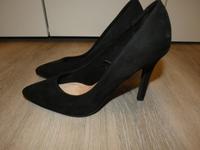 Bershka Damenschuhe schwarz 37 Pumps High Heels spitz NEU Nordrhein-Westfalen - Mülheim (Ruhr) Vorschau