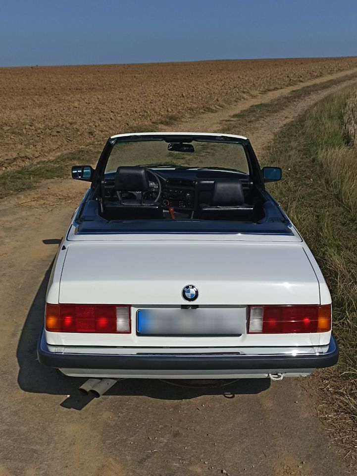 BMW E30 325i VFL Cabrio (nur bis 5.5. verfügbar) in Grünsfeld