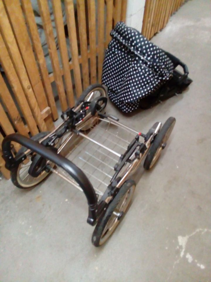 Kinderwagen Buggy in Essen