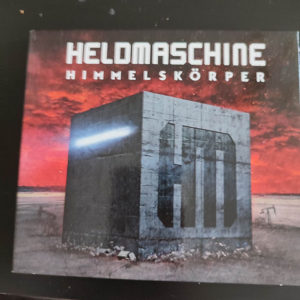 Heldmaschine " Himmelskörper " CD / Digipak 2016 in Berlin