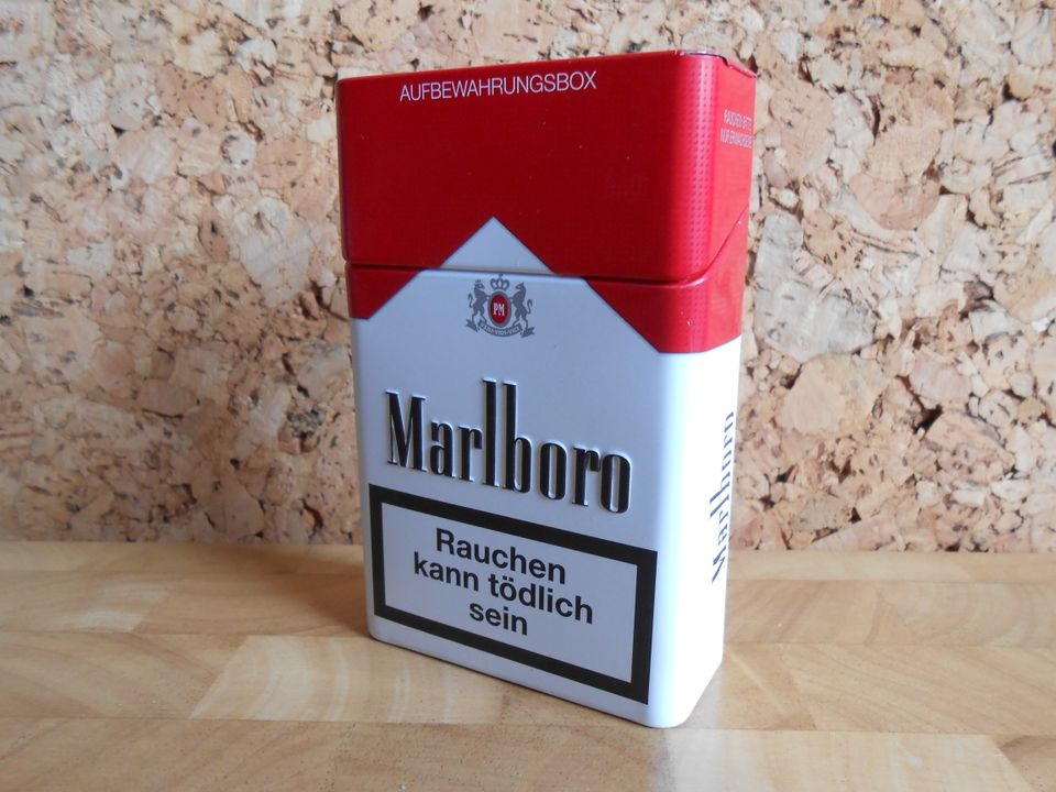 Marlboro Red Design Zigaretten Etui Box Fehlprägung in Gütenbach